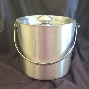 Stainless Steel Ice Bucket with Lid ,Chrome